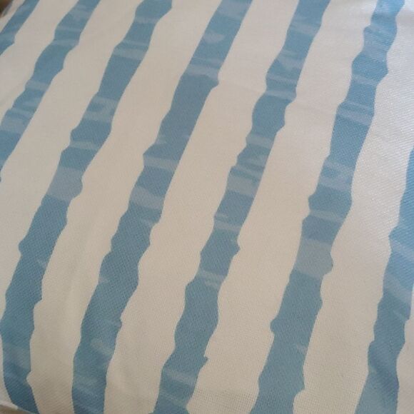 🐰 Bunny in Cottontail - Picture 3 of 4